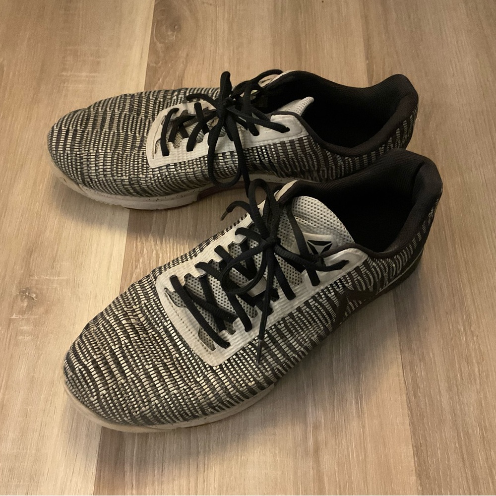 Reebok Men's Black and White Patterned Sneakers